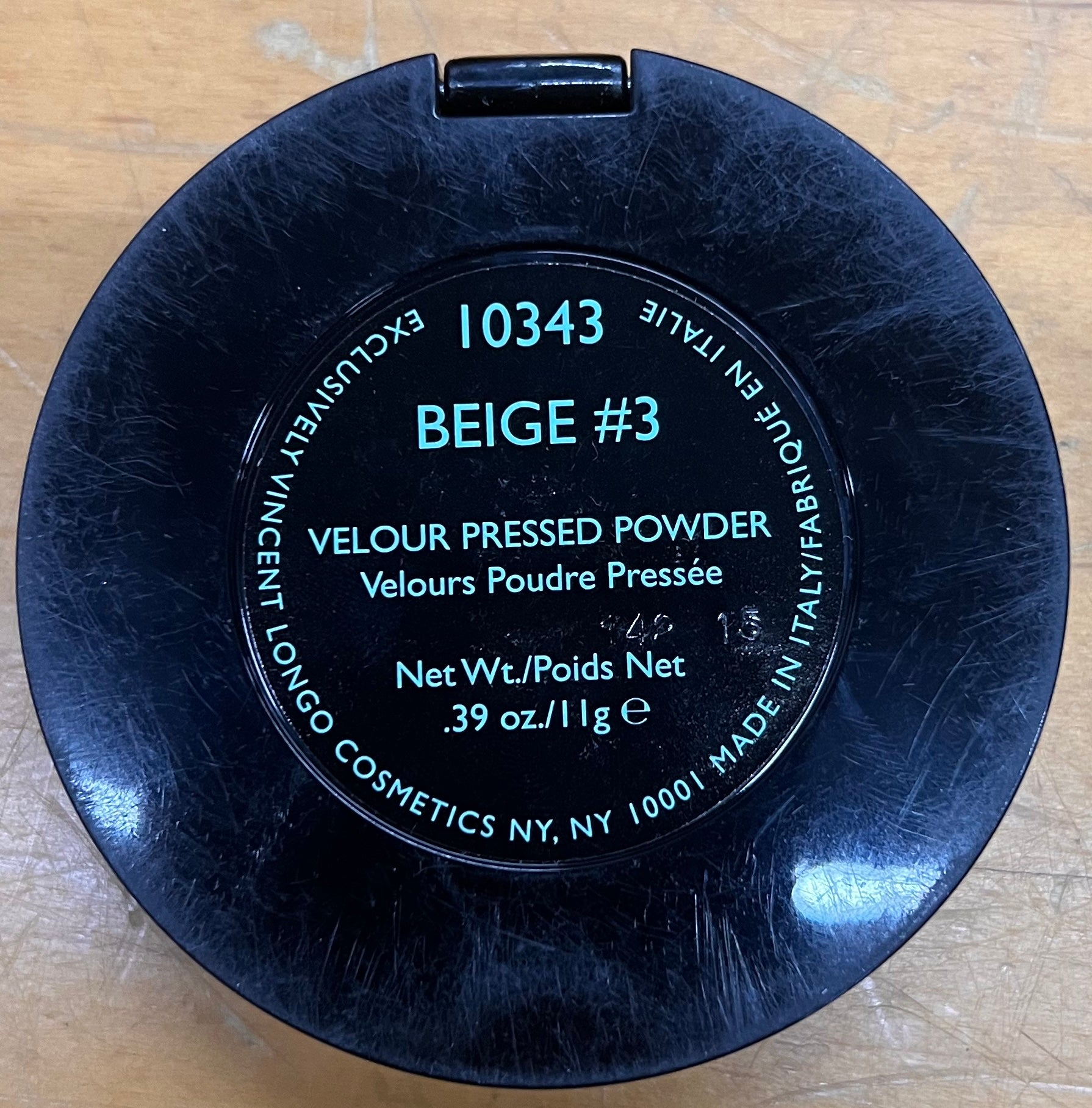 Vincent Longo Velour Pressed Powder – Beige #3 (0.39 oz)